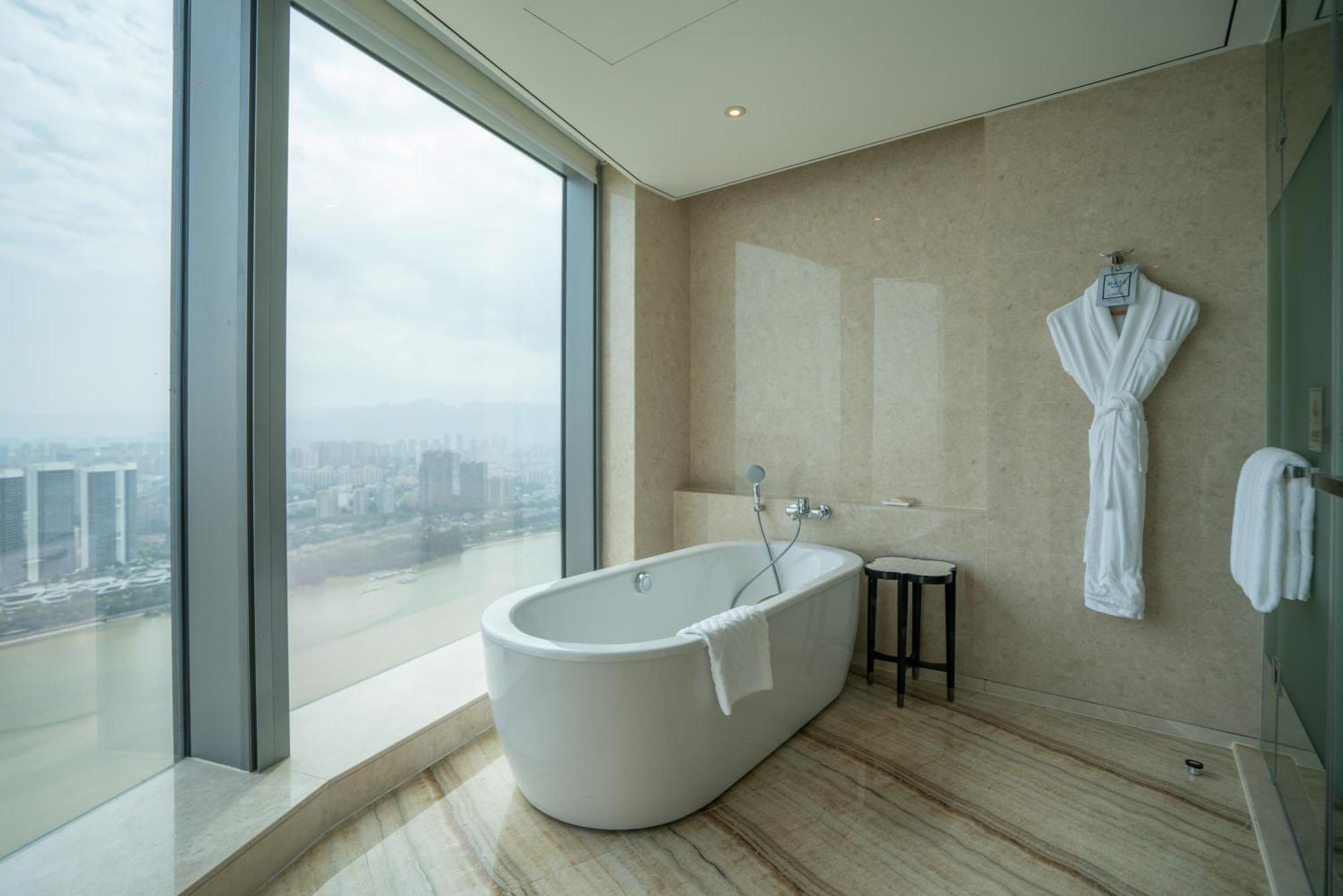 Hilton Fuzhou Hotel Fuzhou  Bagian luar foto